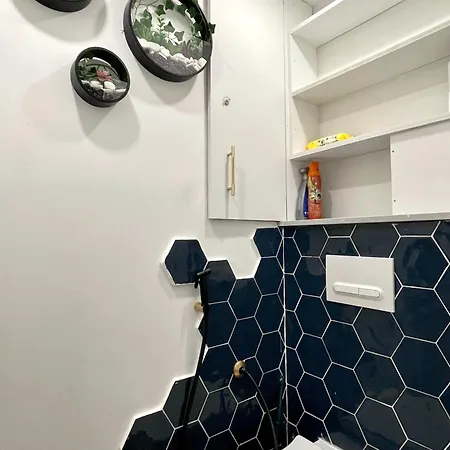 Gi-az * Bondy