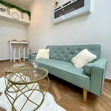 Gi-az Apartment Bondy
